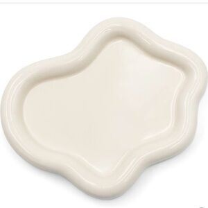 BULLSEYE PLAYGROUND NWT irregular ceramic tray -cream